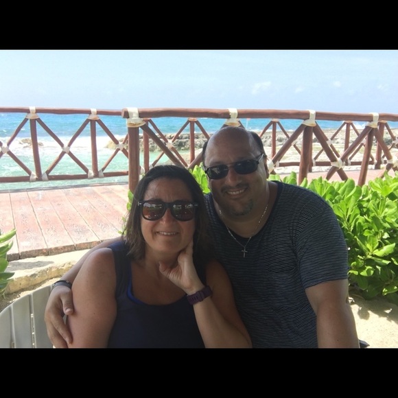 Meet your Posher, Deborah - Picture 5 of 9